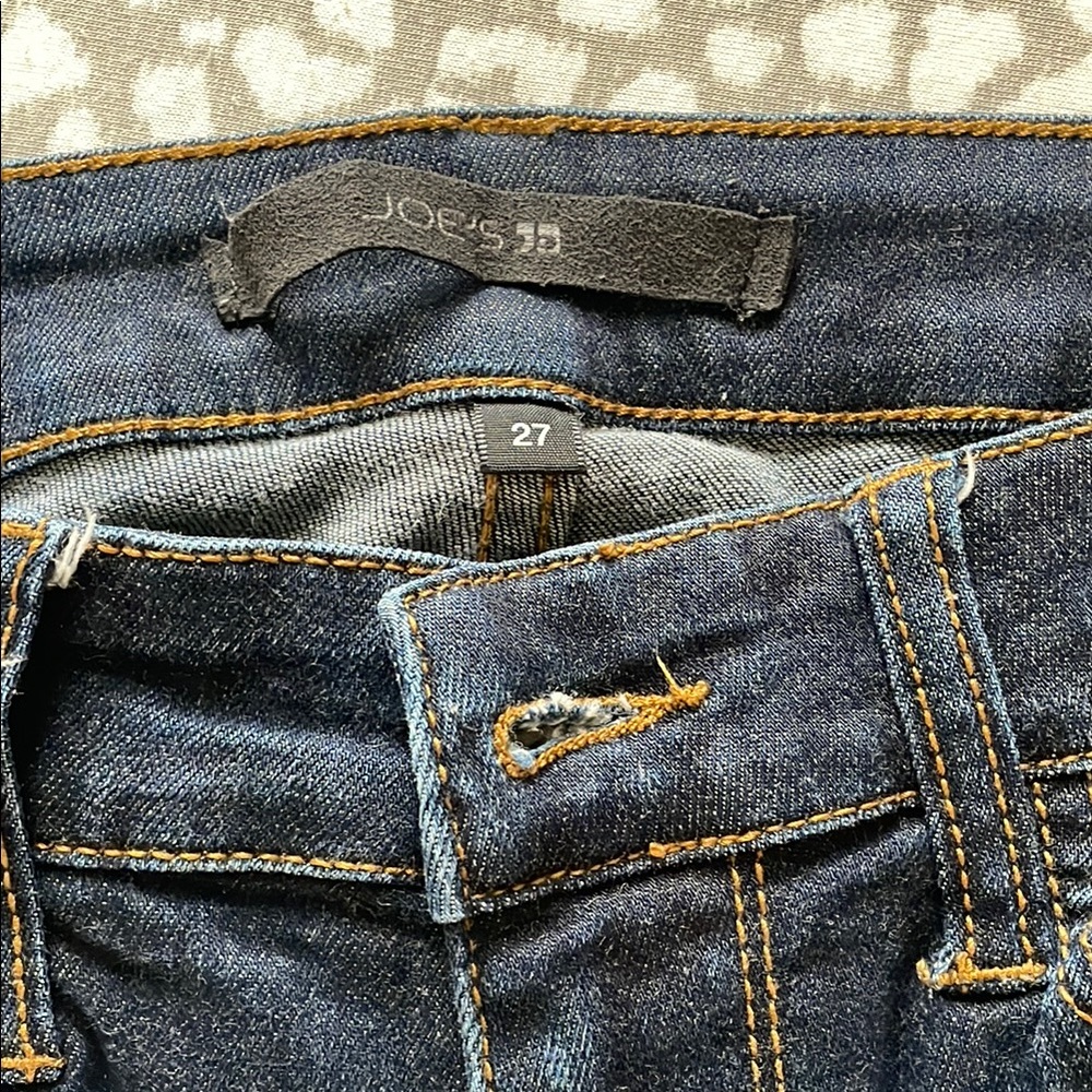 Joe's Jeans Blue Skinny Denim with Contrast Stitching

Inseam 32